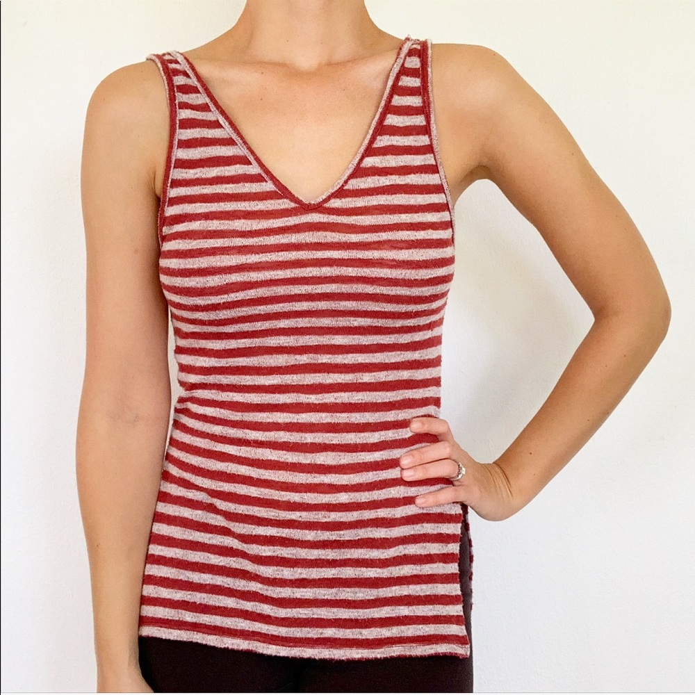 LA Hearts red striped v-neck knit sweater tank size XS